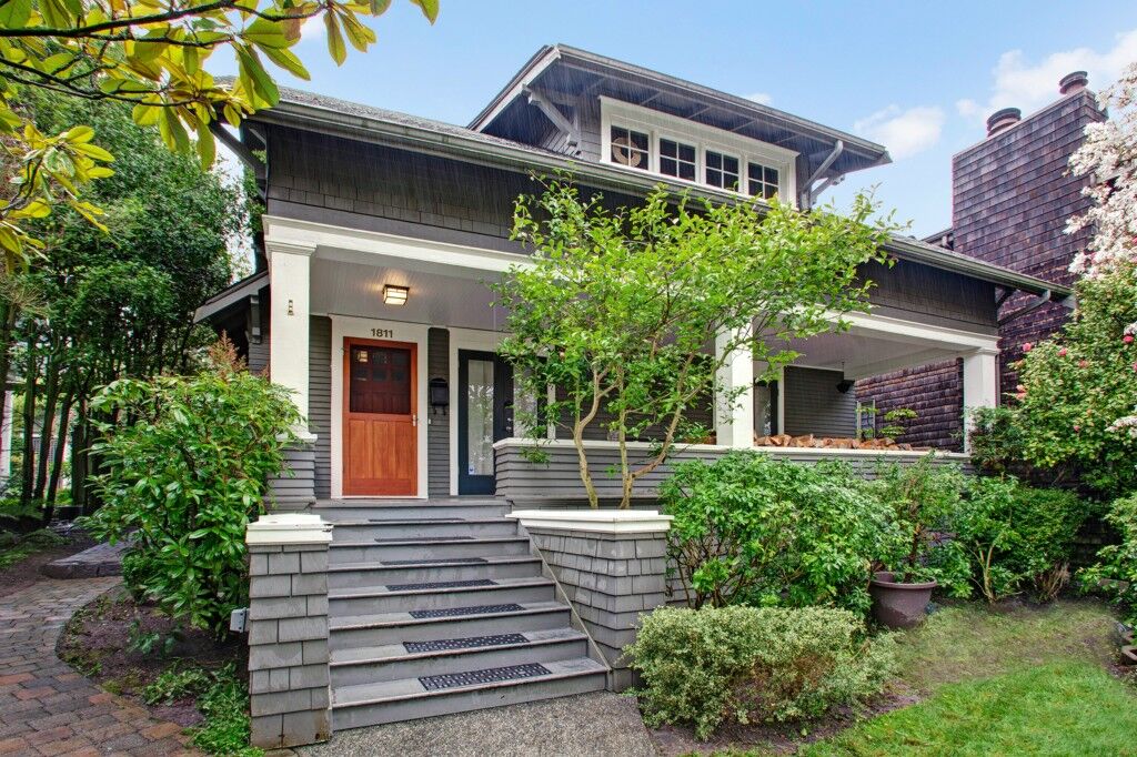 Property Photo:  1811 38th Ave E  WA 98112 