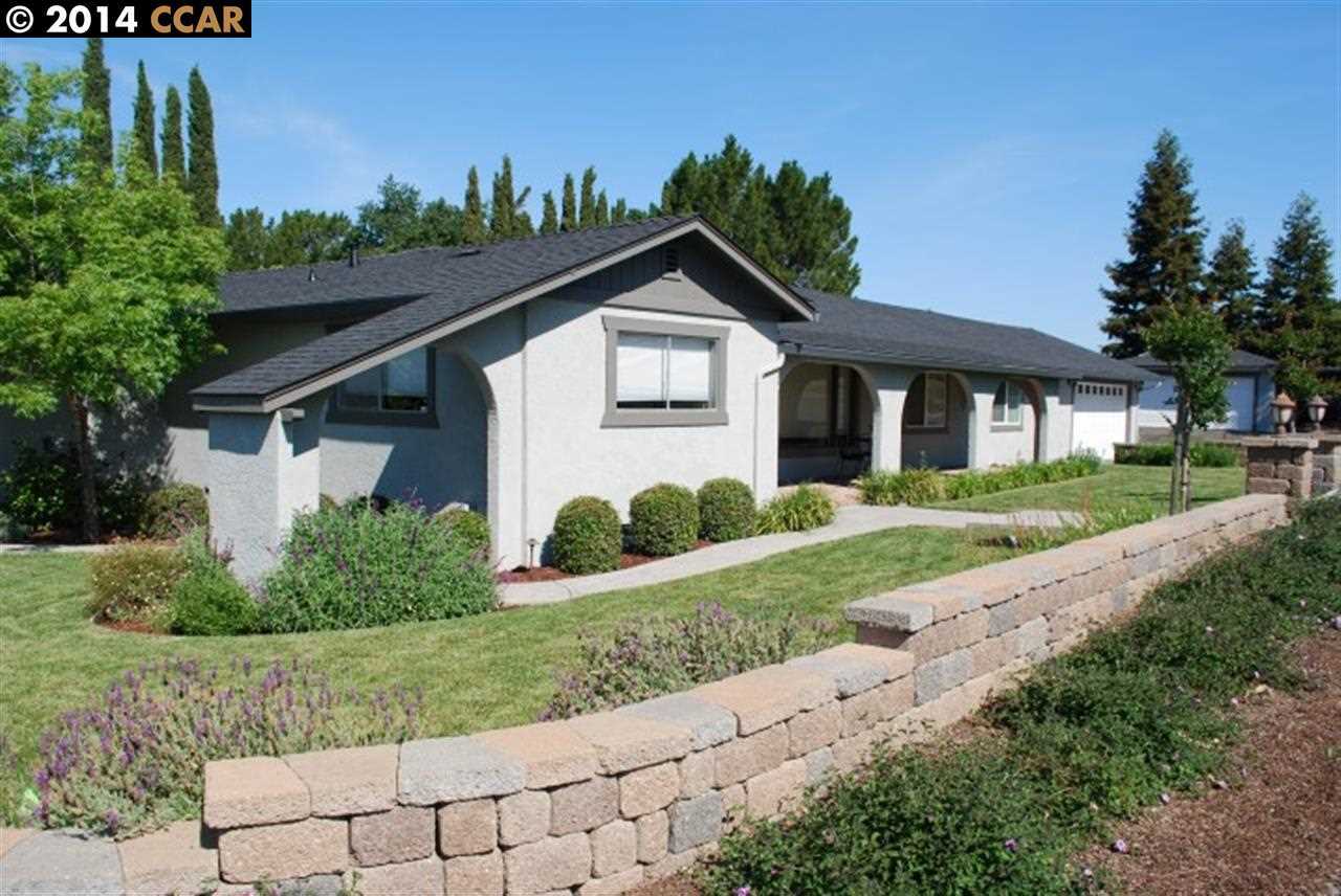 Property Photo:  162 Ironwood Dr  CA 94553-5575 