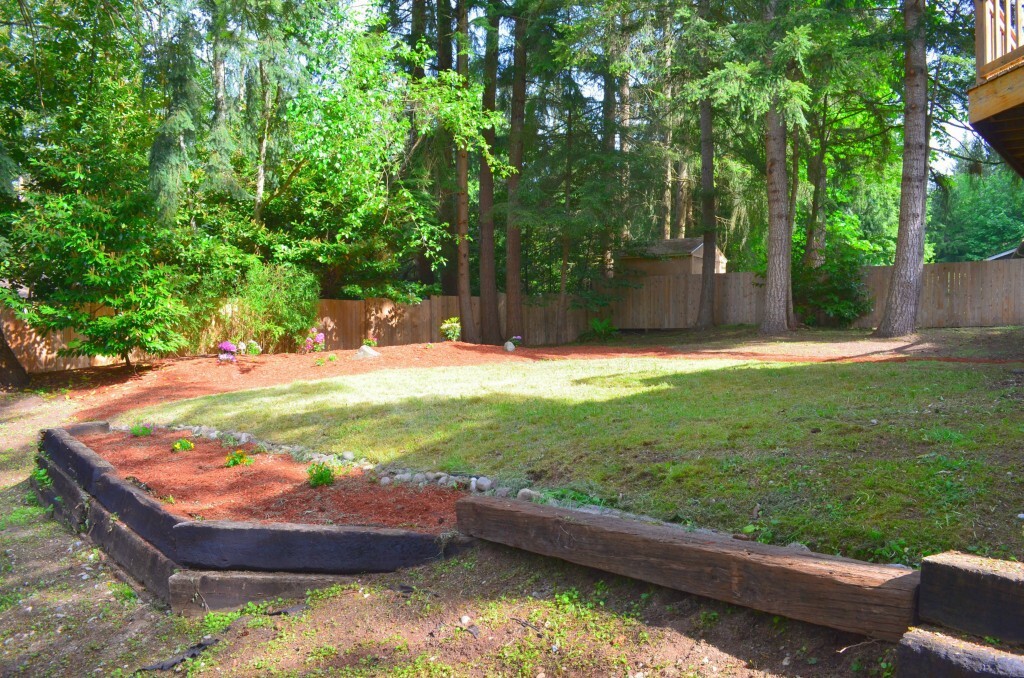 Property Photo:  3033 255th Ave SE  WA 98075 