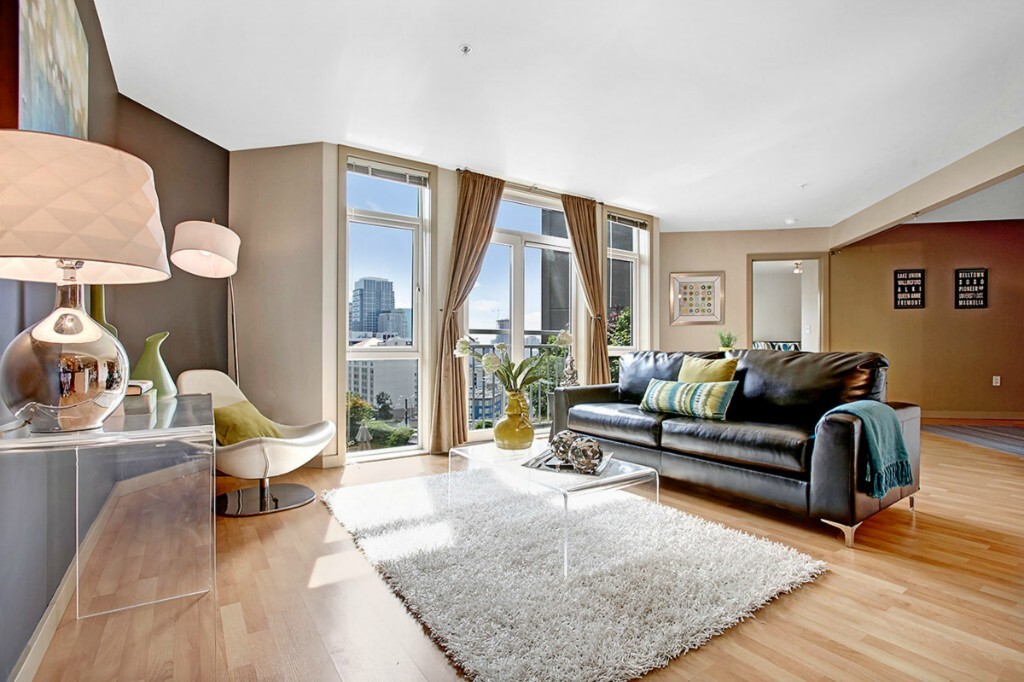Property Photo: 103 Bellevue Ave E 209 WA 98102