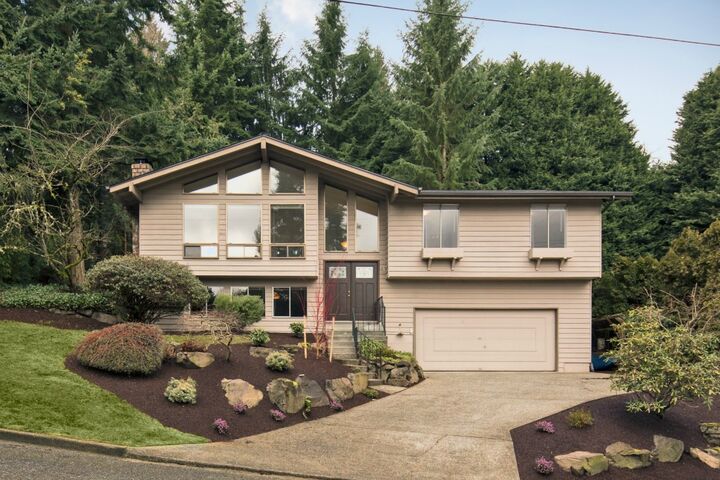 19369 49th Place NE  Lake Forest Park WA 98155 photo