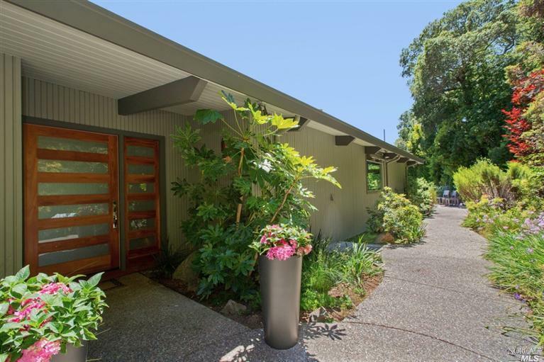 Property Photo:  27 Madrone Avenue  CA 94904 