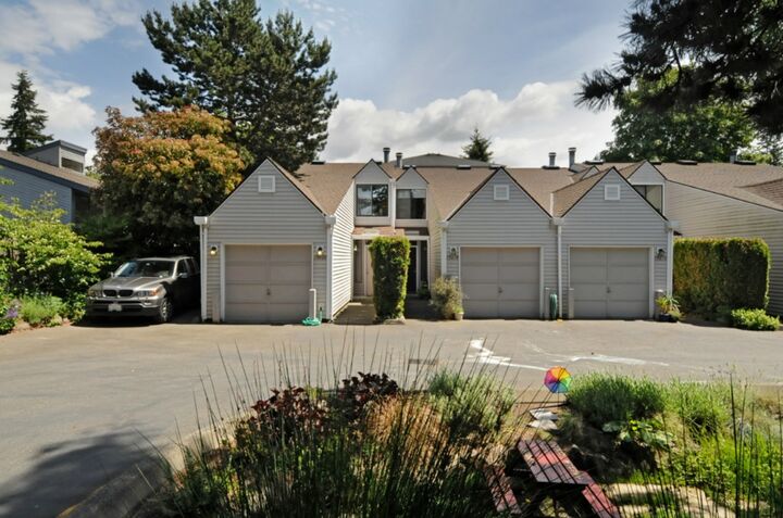 Property Photo: 19220 15th Ave NW 9220 WA 98177
