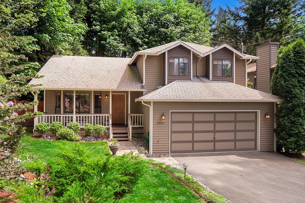 Property Photo: 23507 Meridian Ave S WA 98021