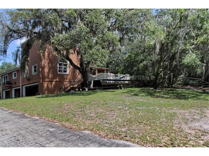 Property Photo:  9213 Post Road  FL 33556 