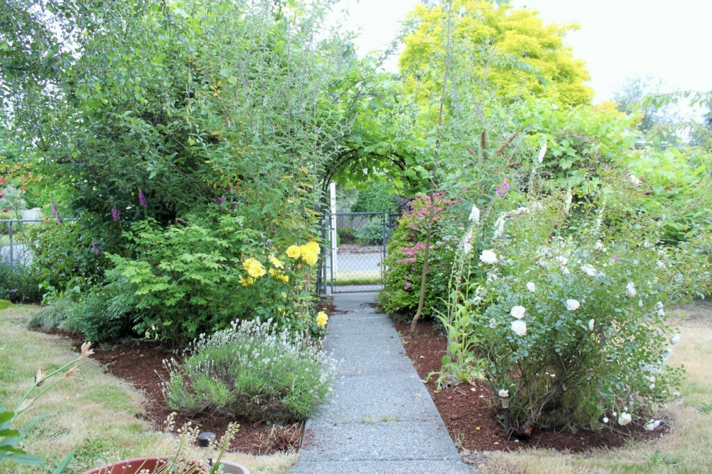 Property Photo:  4003 20th Ave SW  WA 98106 