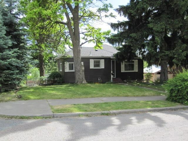 Property Photo: 2303 W Dalton Ave WA 99205