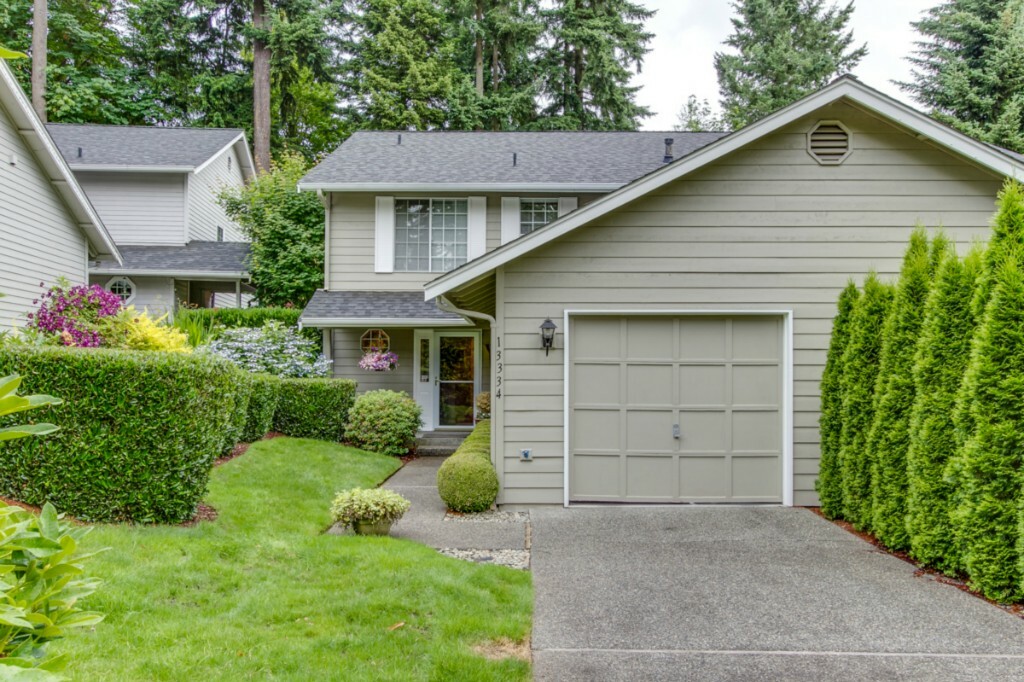 Property Photo:  13334 NE 86th Place  WA 98052 