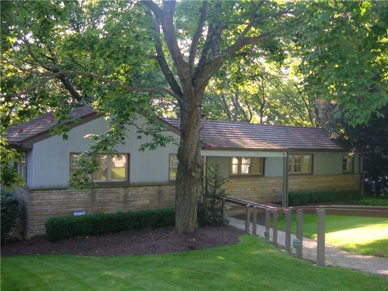 Property Photo:  11 Thornridge  PA 15202 