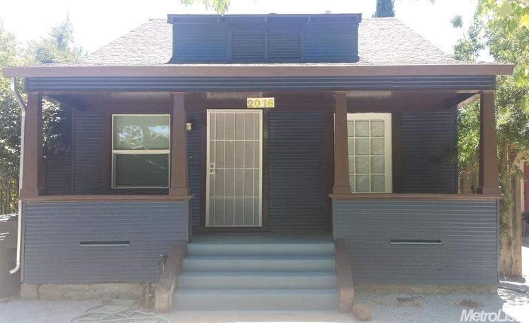 Property Photo: 2016 Larkin Way CA 95818