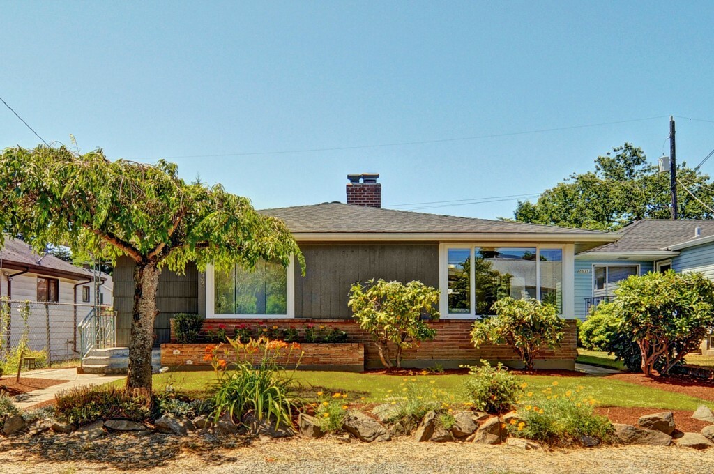 Property Photo: 8533 17th Ave NW WA 98117