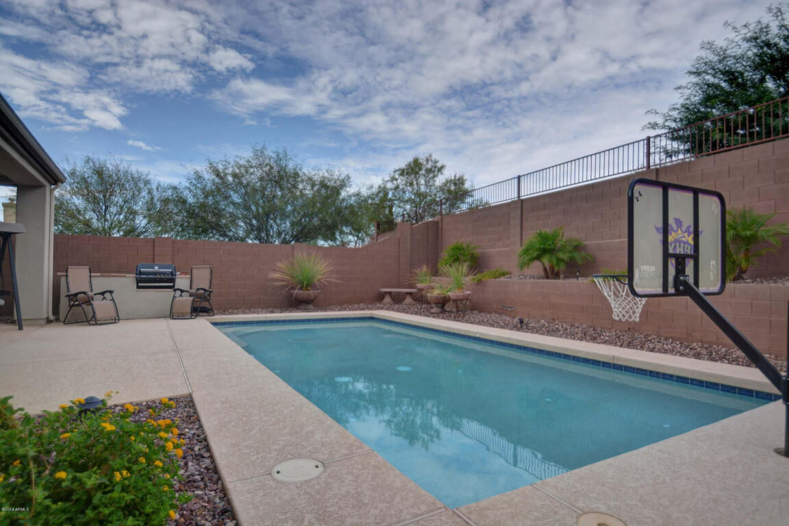 Property Photo:  41214 N Rolling Green Way  AZ 85086 