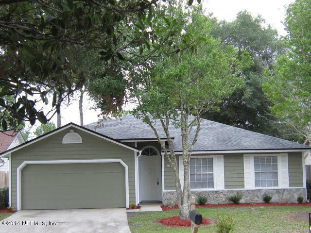 Property Photo:  9109 Branchwater Court  FL  