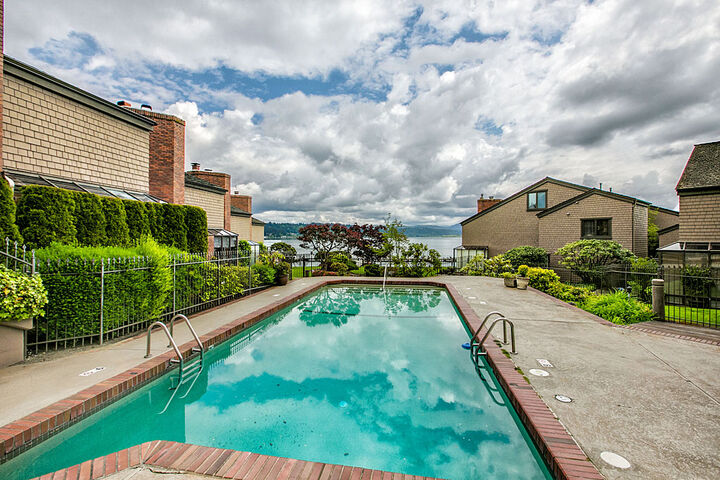 Property Photo:  3110 W Lake Sammamish Pkwy SE 29  WA 98008 