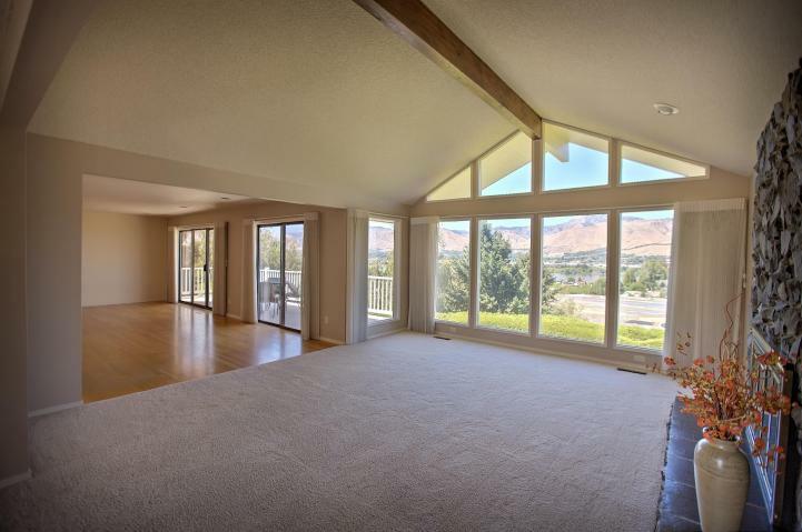 Property Photo: 210 Cascade View Ct WA 98802