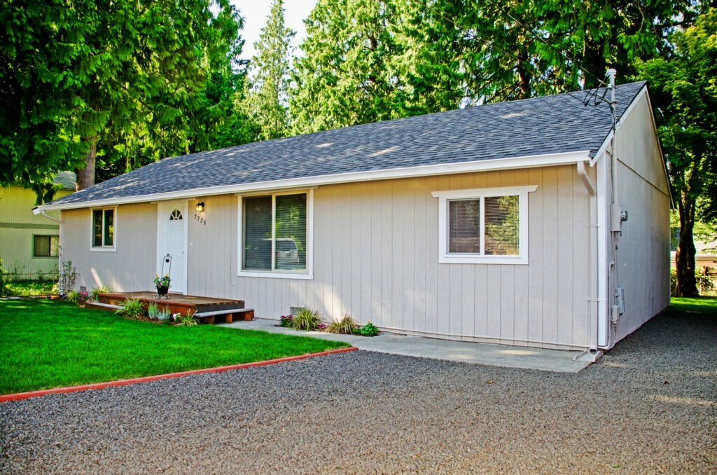 Property Photo:  7325 E Maple St  WA 98366 