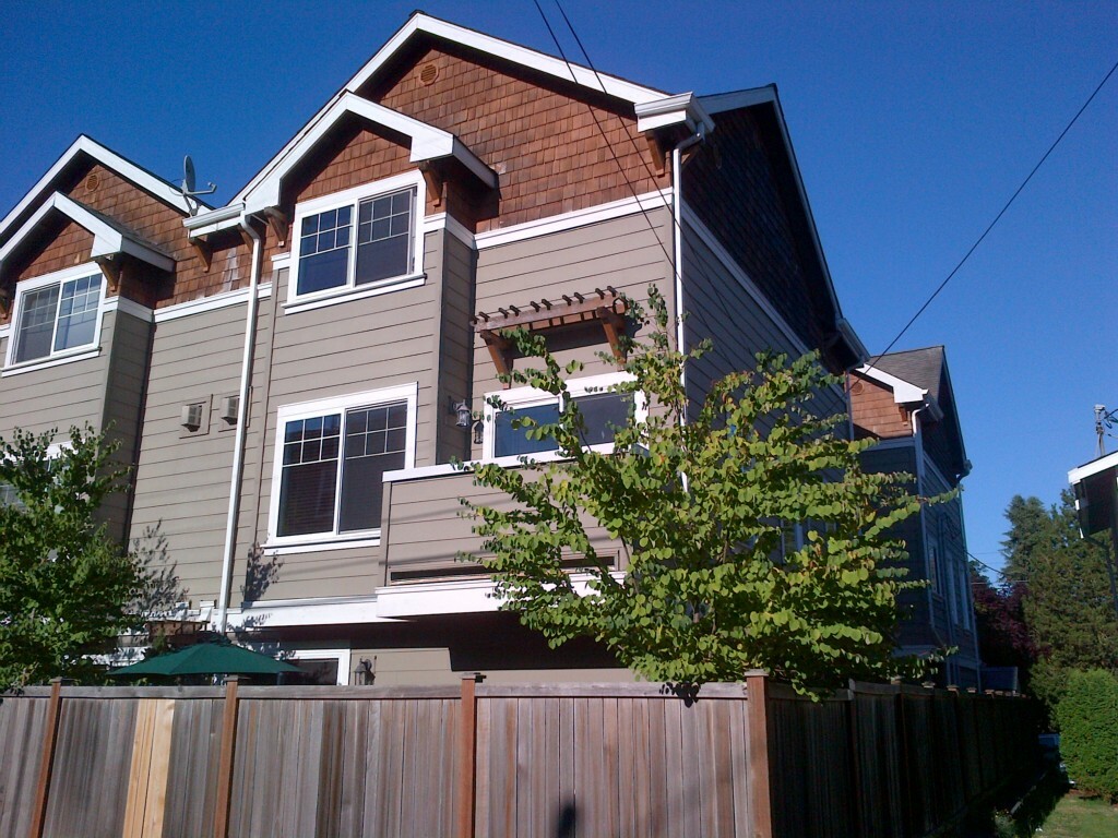 Property Photo:  8537 Interlake Ave N A  WA 98103 