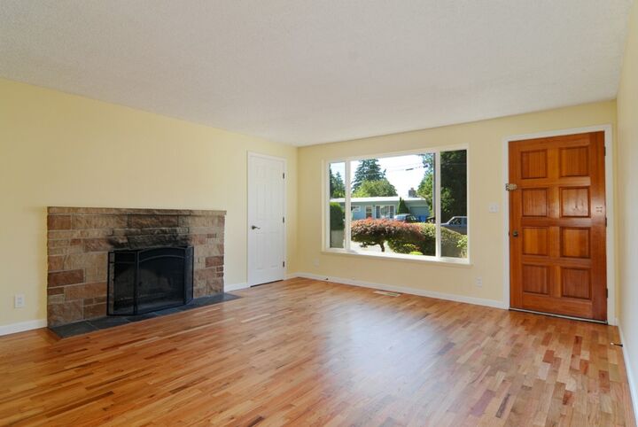 Property Photo: 326 NW 183rd St WA 98177