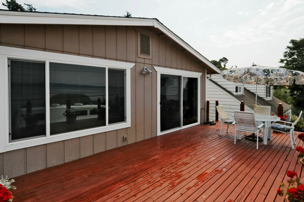 Property Photo:  28456 Soundview Dr S  WA 98198 