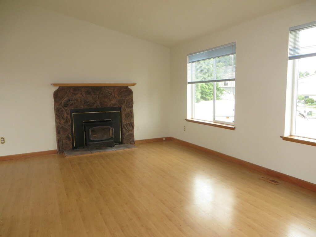 Property Photo:  5055 36th St NE  WA 98422 