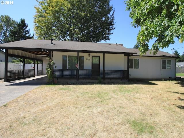 Property Photo: 2036 Dakota St OR 97402