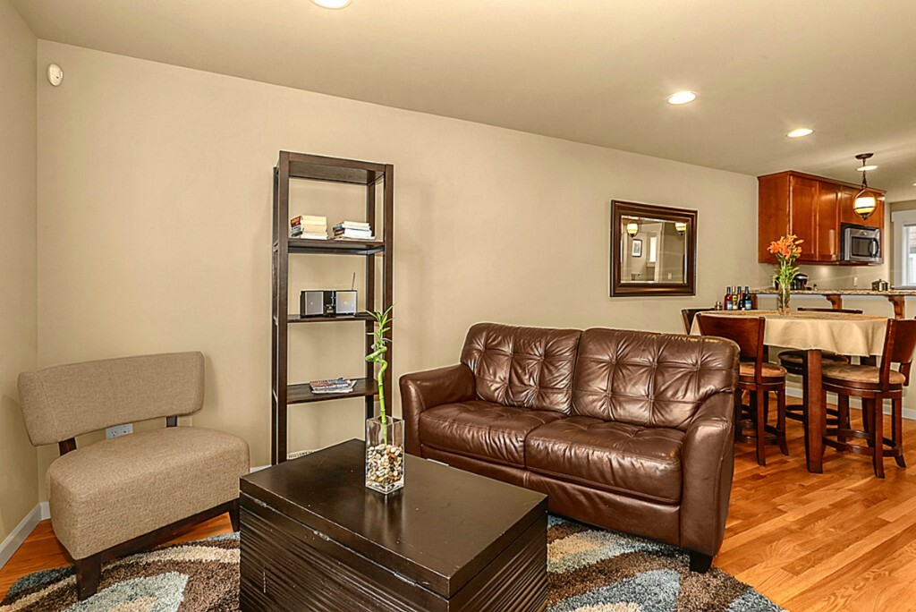 Property Photo: 2828B SW Adams St WA 98126