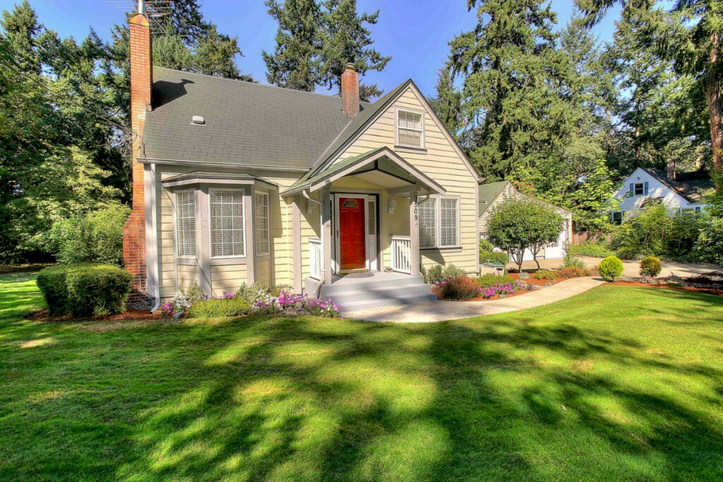 Property Photo:  9509 Veterans Dr SW  WA 98498 