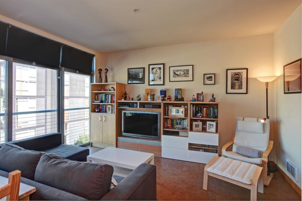 Property Photo: 1414 12th Ave 502 WA 98122