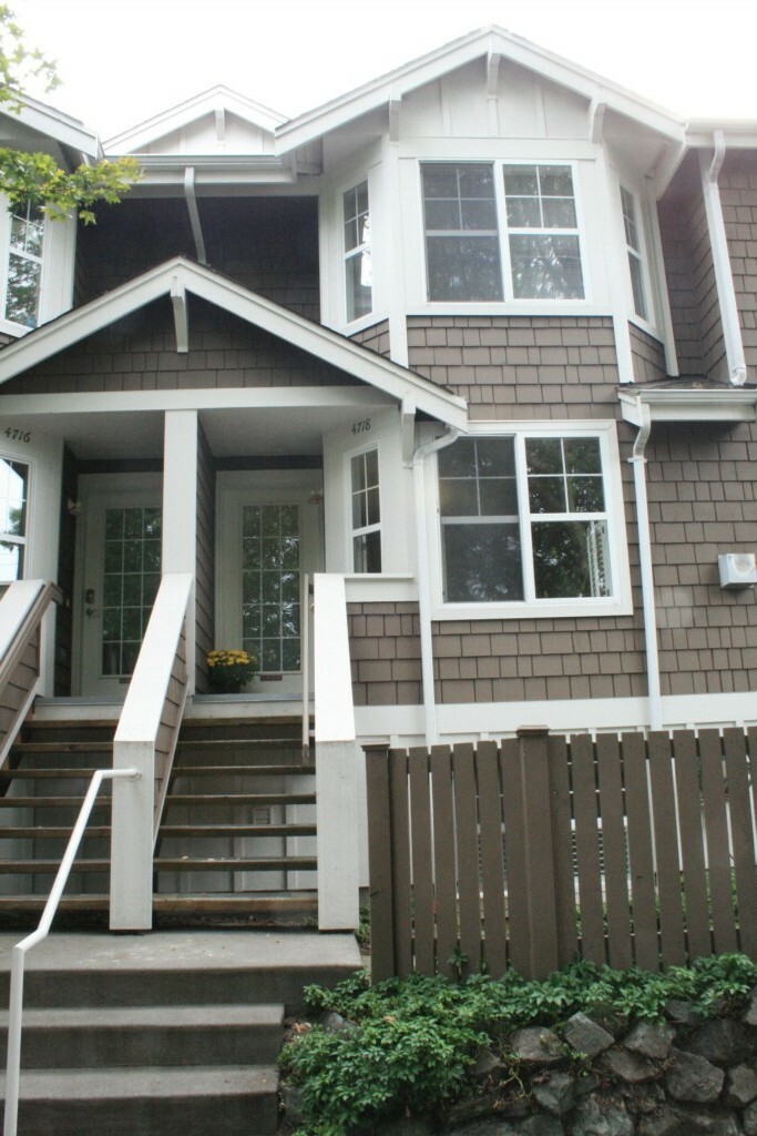 Property Photo:  4718 Interlake Ave N  WA 98103 