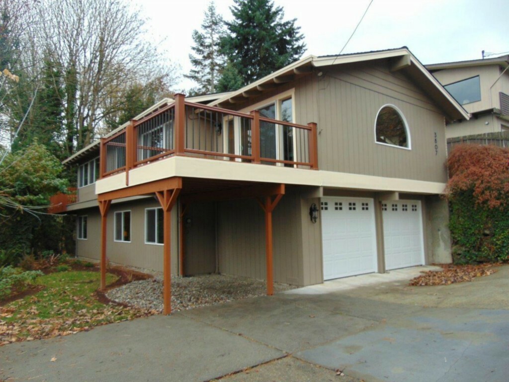 Property Photo: 3807 NE 151st St WA 98155