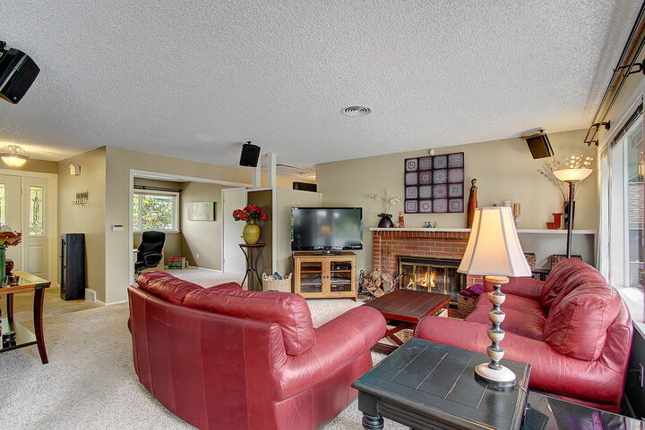 Property Photo:  13733 36th Ave NE  WA 98125 