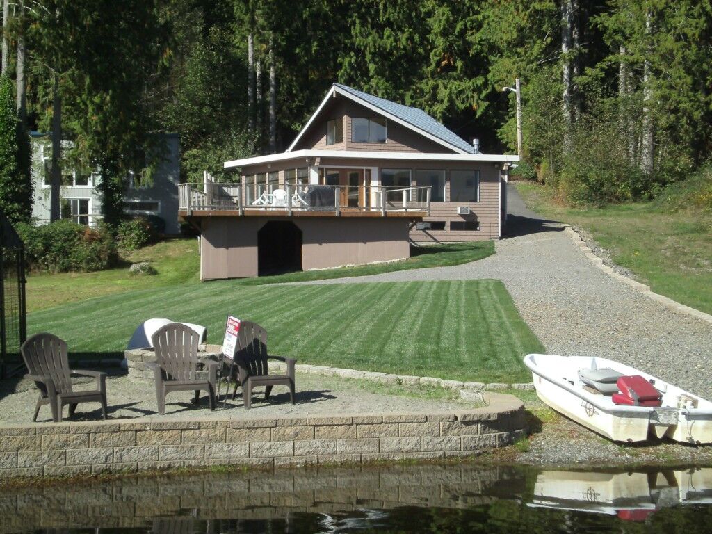 Property Photo:  1027 SW Lake Roesiger Road  WA 98290 