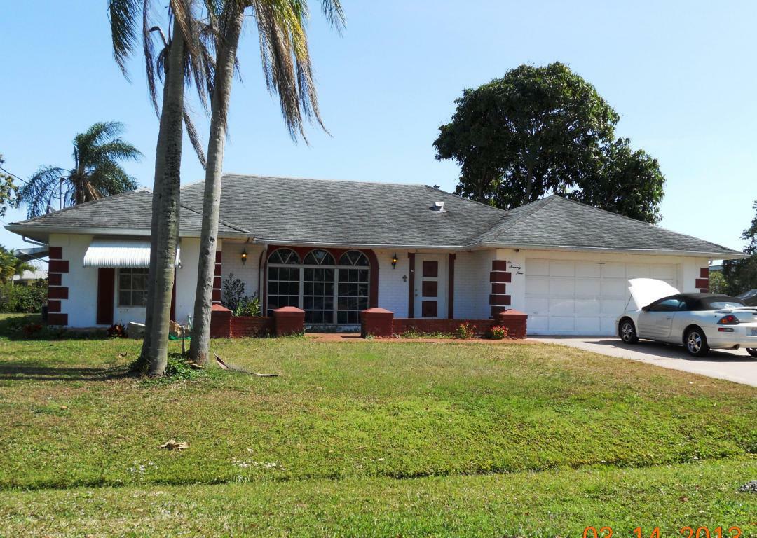 Property Photo:  679 SE Harbor View Drive  FL 34983 