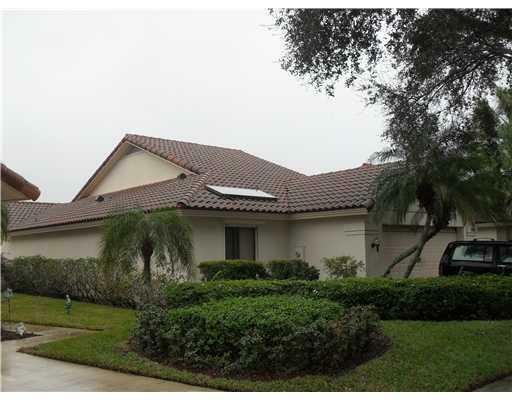 Property Photo:  2835 Iroquois Circle  FL 33409 