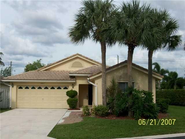Property Photo:  4047 Manor Forest Trail  FL 33436 