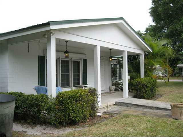 1504 Coronado Avenue  Fort Pierce FL 34982 photo