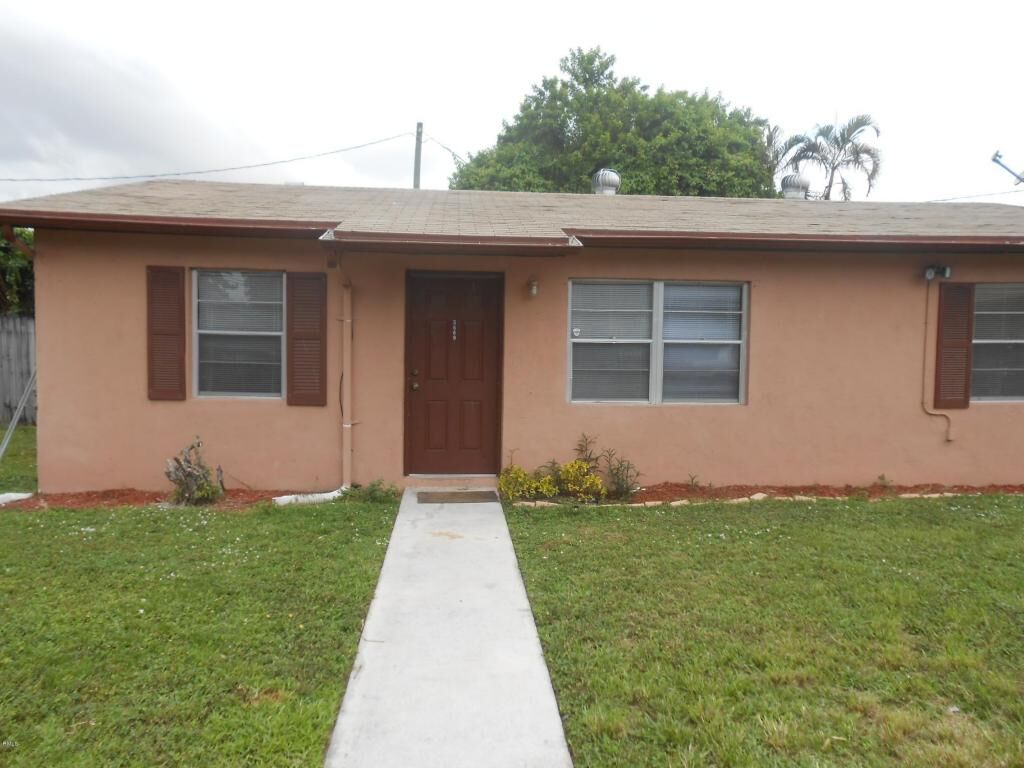 Property Photo: 3663 Davis Road Apt A FL 33461