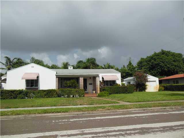 Property Photo:  2901 Spruce  FL 33407 