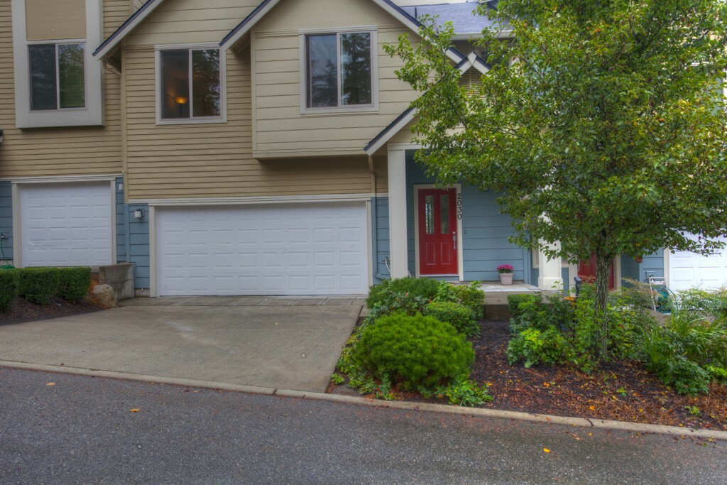 Property Photo:  2030 NW Boulder Way Dr  WA 98027 