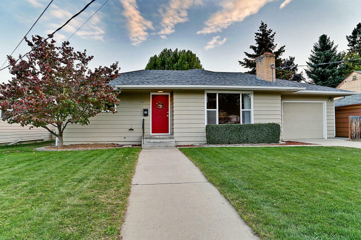 Property Photo:  1127 Jefferson St  WA 98801 