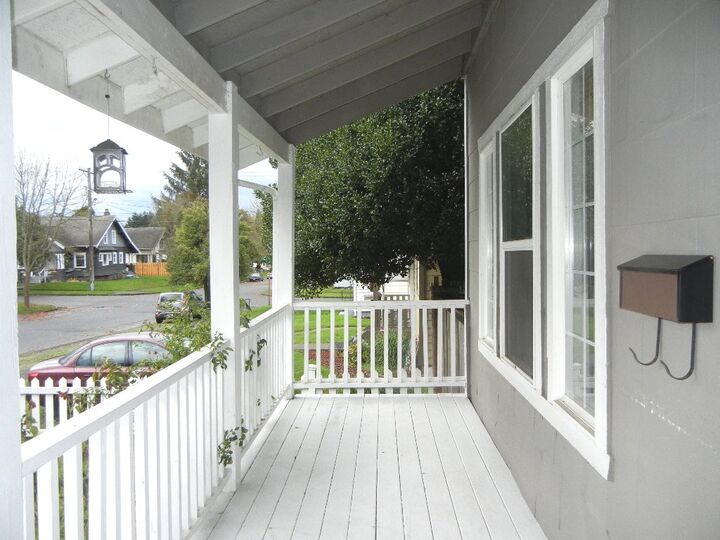 Property Photo: 2907 S 8th St WA 98405