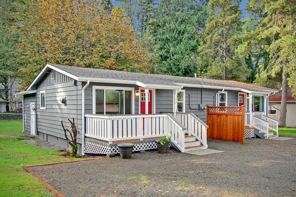 Property Photo: 309 SE Croston Lane WA 98027