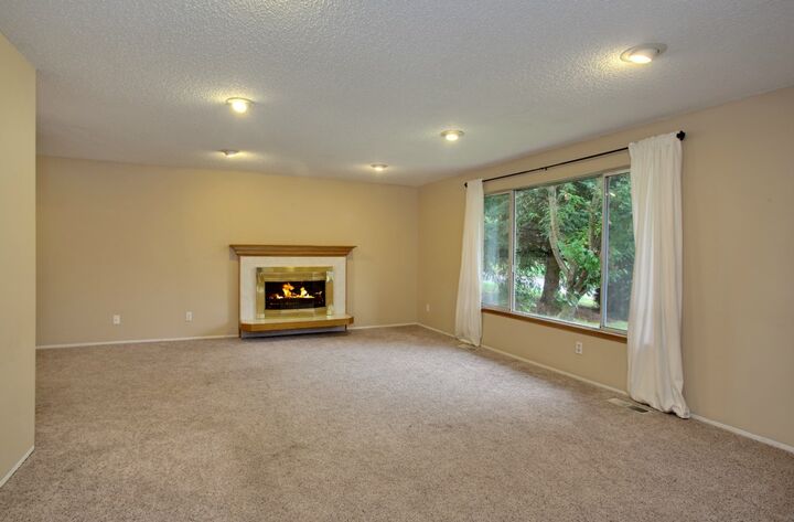 Property Photo: 16387 129th Ave SE WA 98058