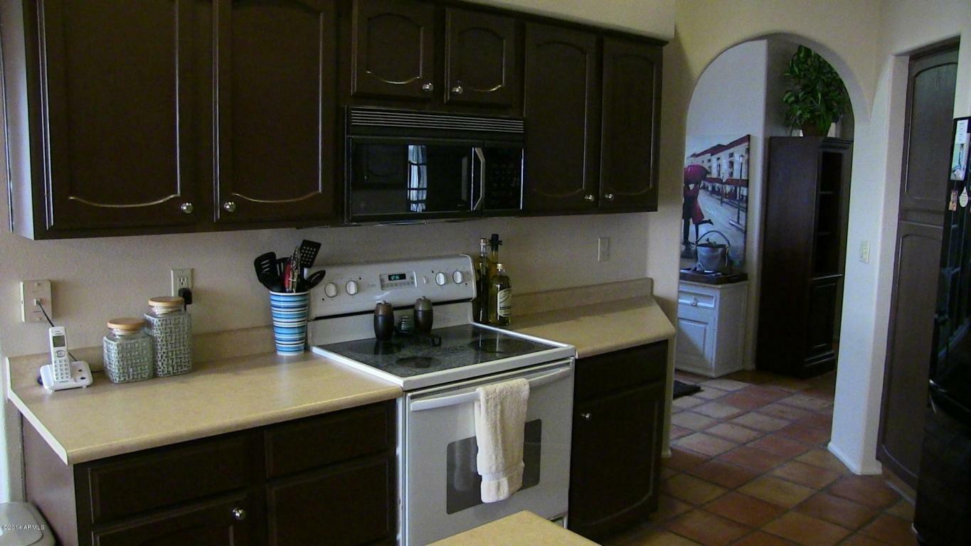 Property Photo:  204 W Vera Lane  AZ 85284 