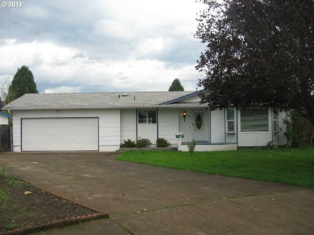 Property Photo: 1044 55th Pl OR 97478