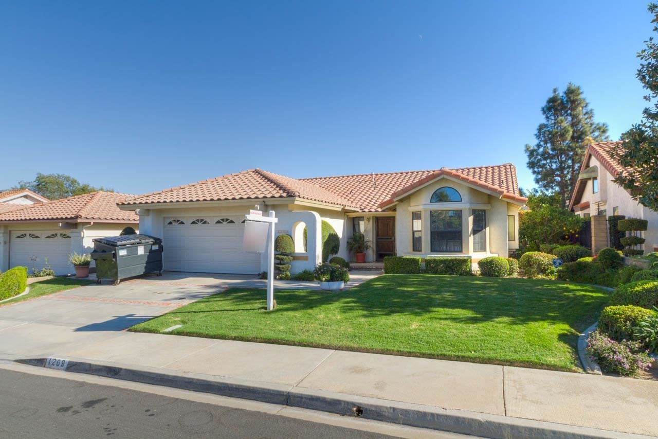 Property Photo: 1209 Columbus Way CA 92081