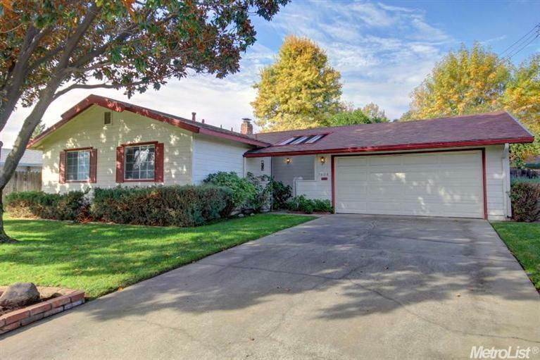 Property Photo: 7024 4th Parkway CA 95823