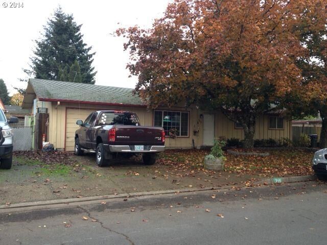 Property Photo: 755 60th St OR 97478