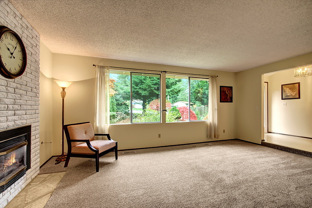 Property Photo: 17209 58th Ave W WA 98037