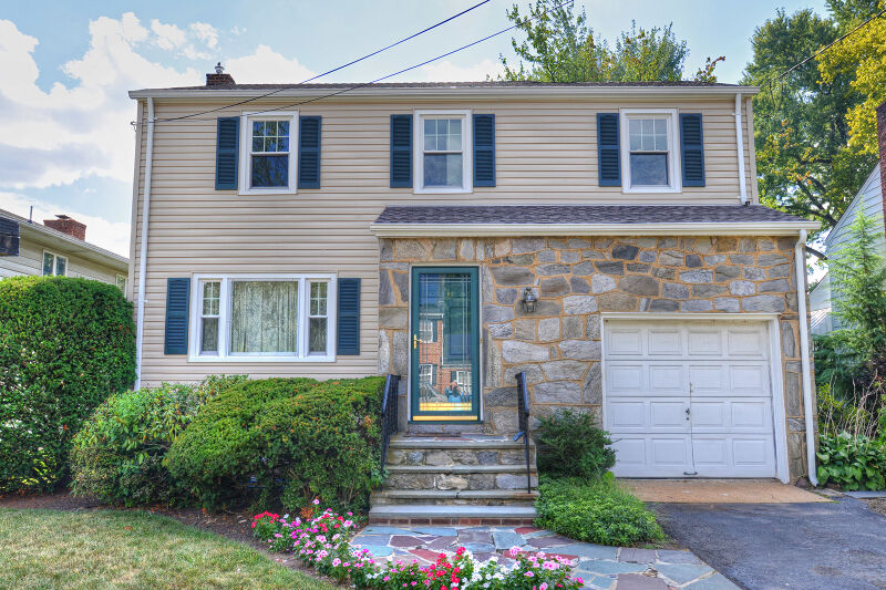 Property Photo:  312 Sherwood Rd  NJ 07083 